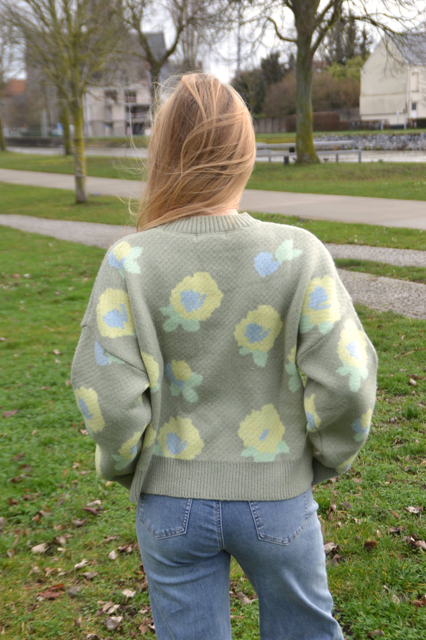 Groene trui bloemen