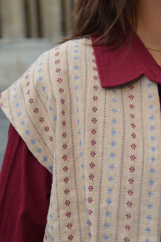 Beige vestje bloemetjes