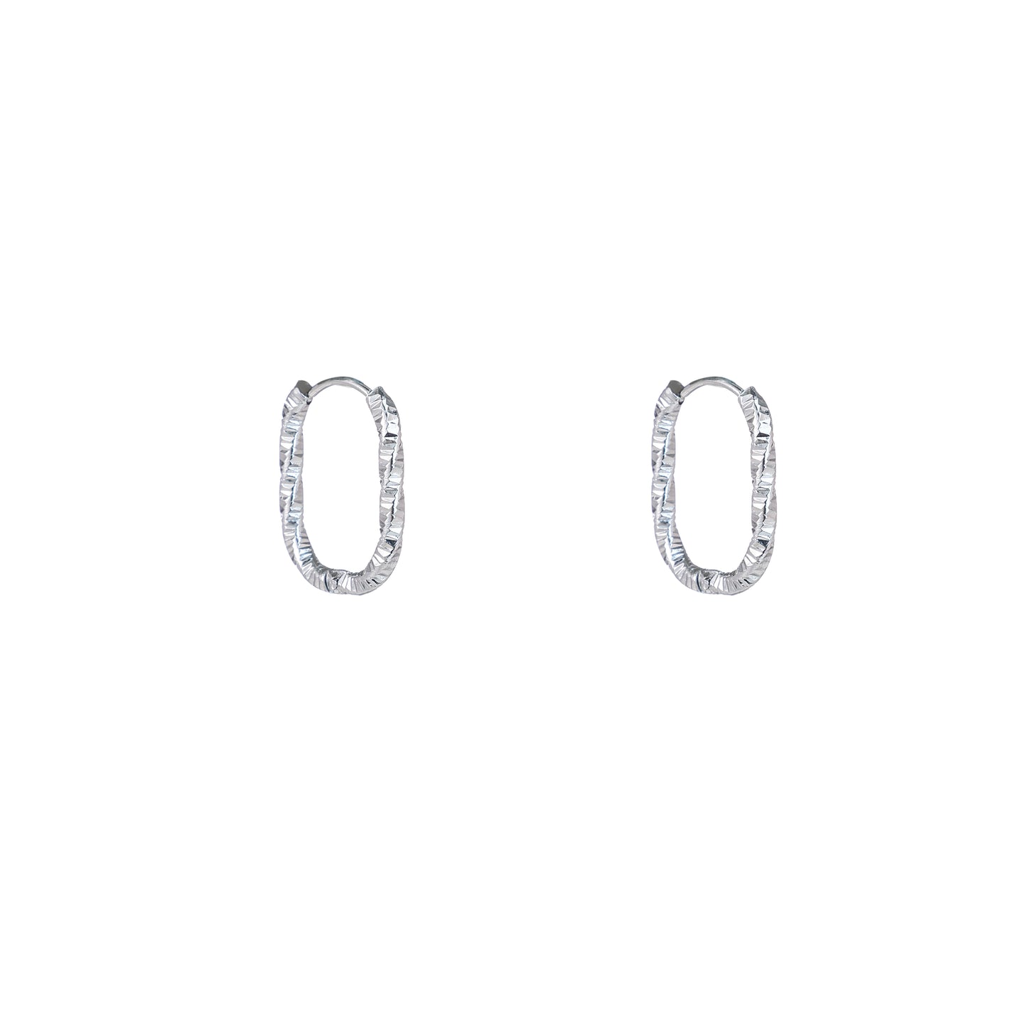 Oorbellen Twisted Oval Hoop zilver
