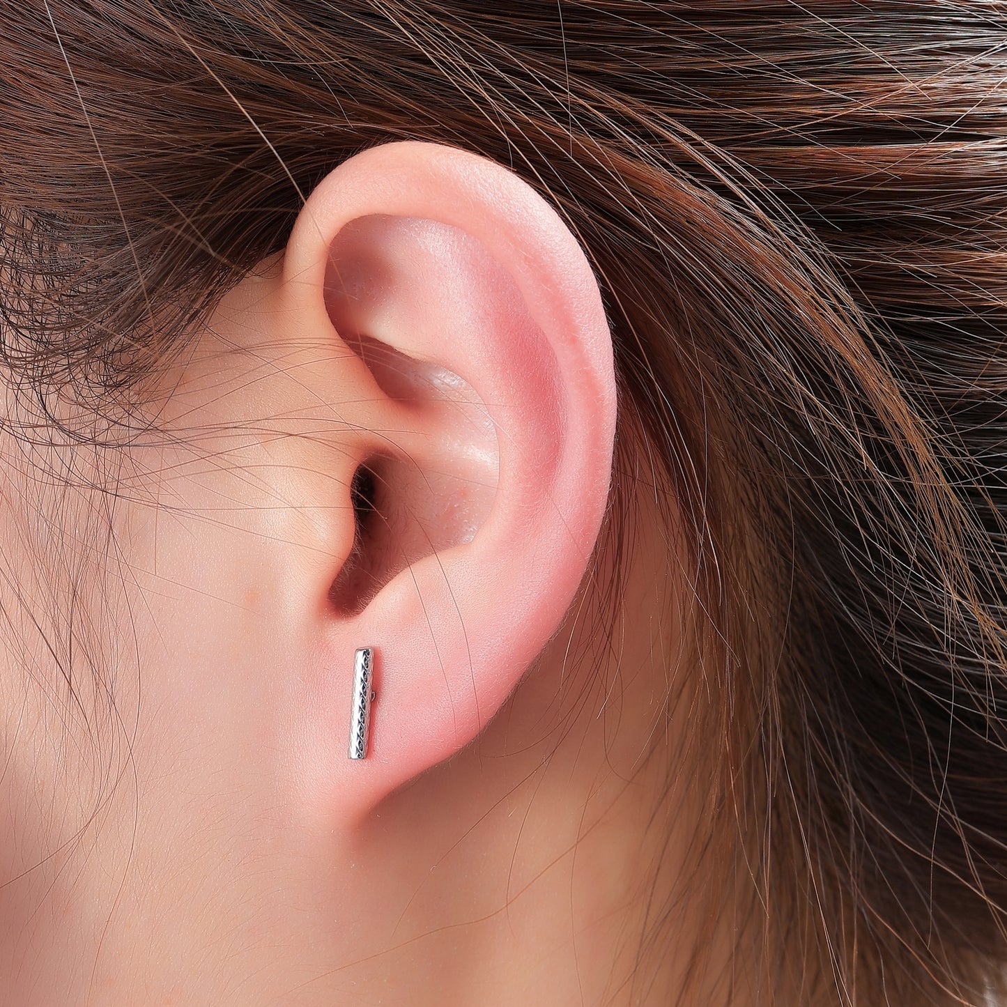 Oorbellen Hammered stud zilver