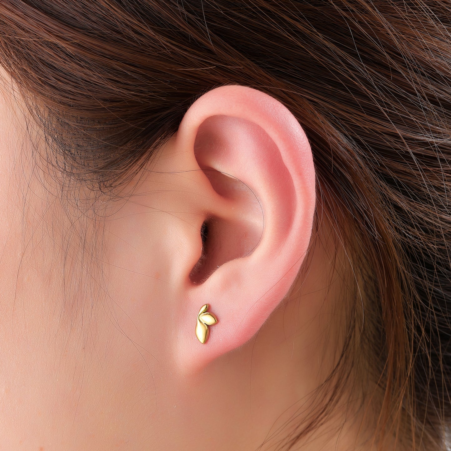 Oorbellen Small Lily stud goud
