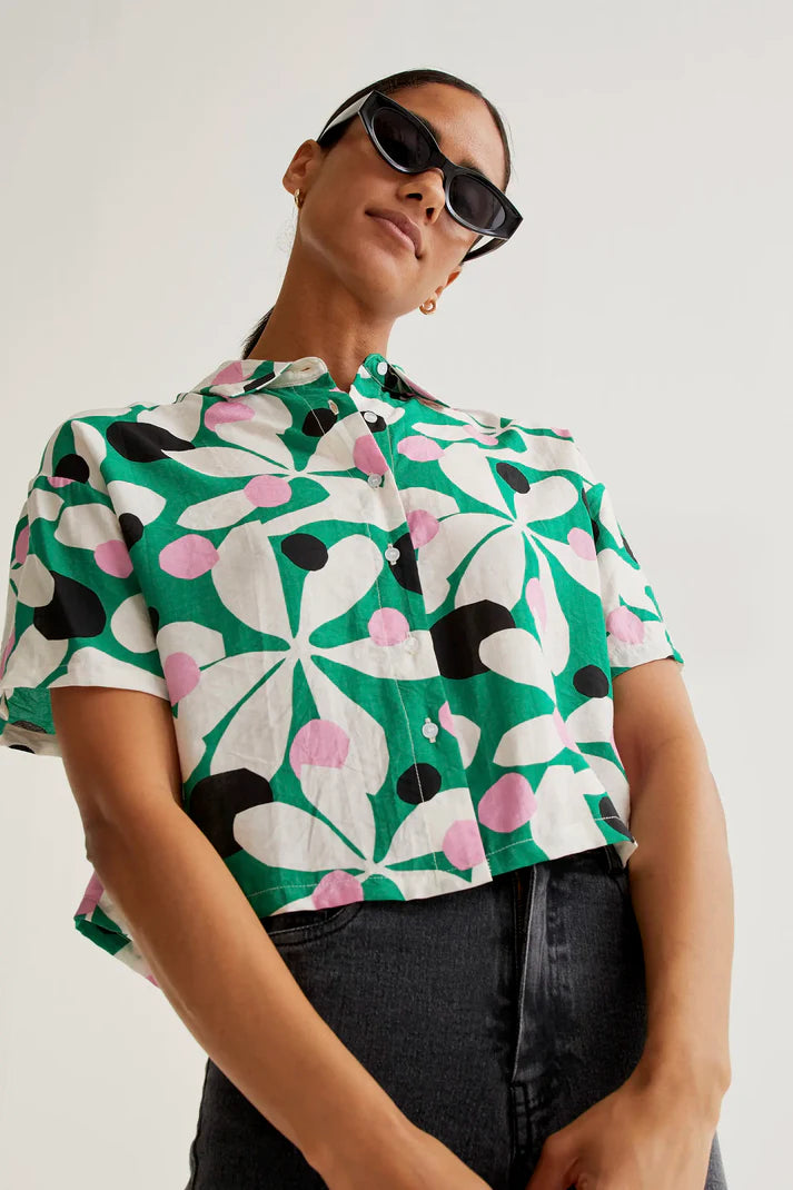 Groene blouse met bloemen