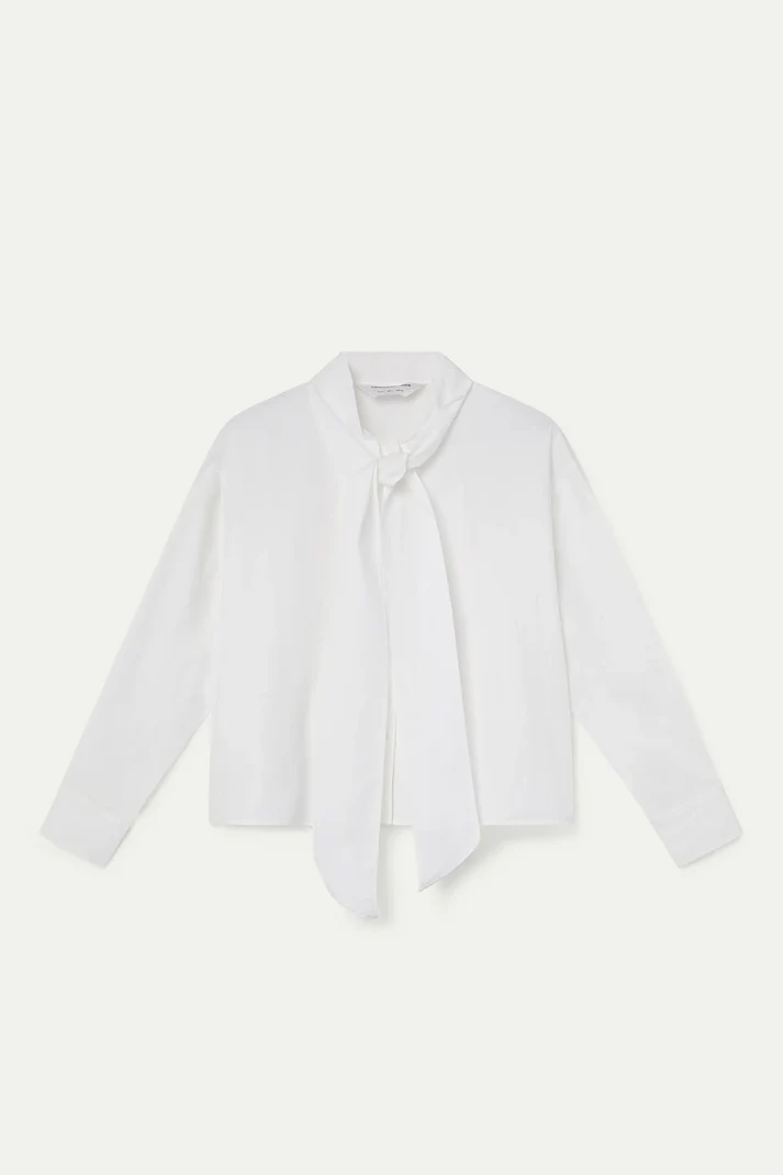 Witte blouse strik