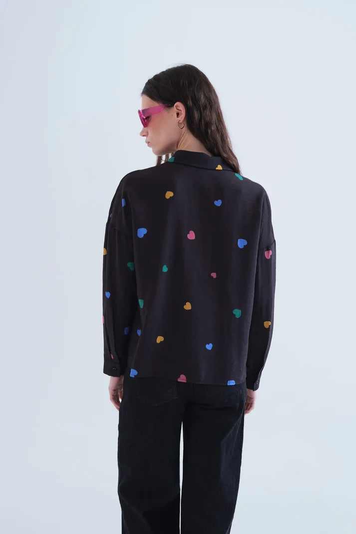 Zwarte blouse hartjes
