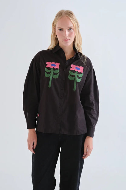 Zwarte blouse bloemen