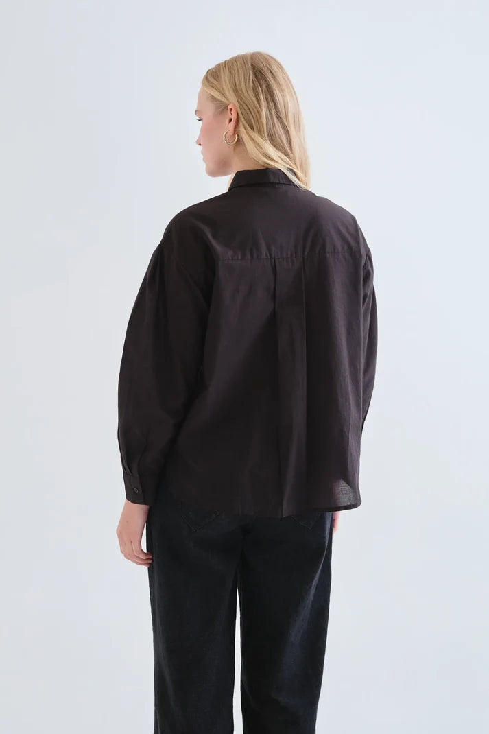 Zwarte blouse bloemen