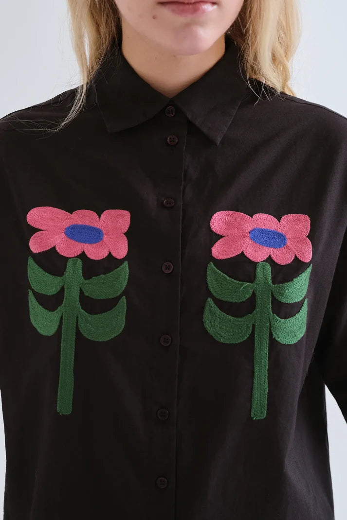 Zwarte blouse bloemen