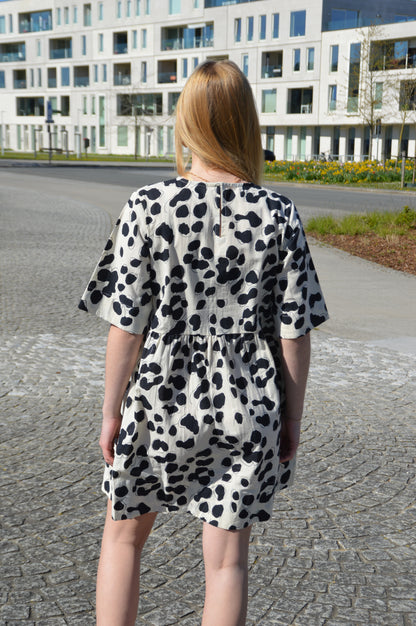 Kleedje dalmatiër print