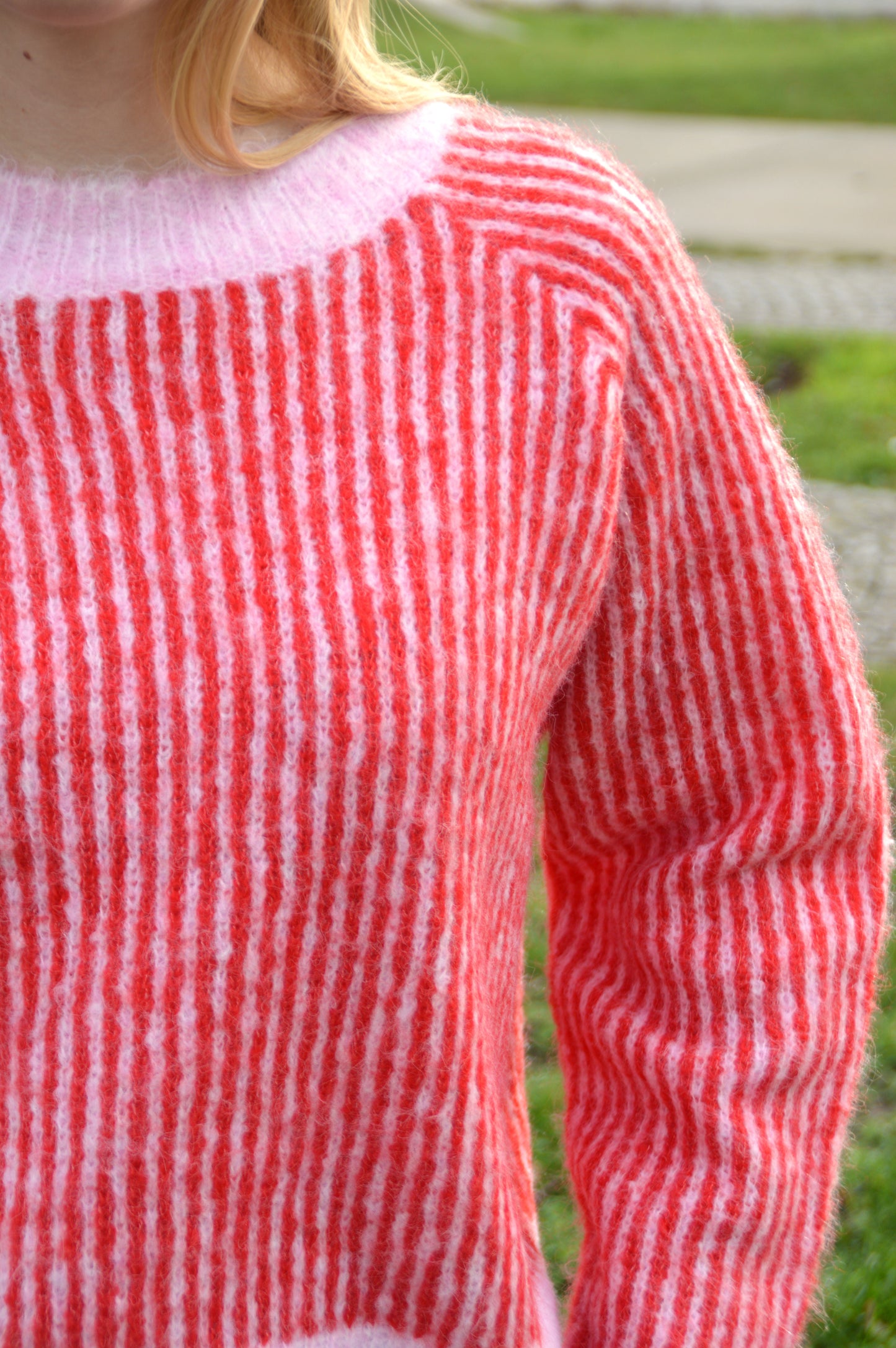 Gestreepte trui rood-roze