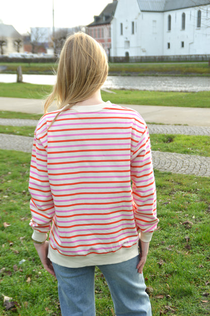 Sweater rood-roze streepjes