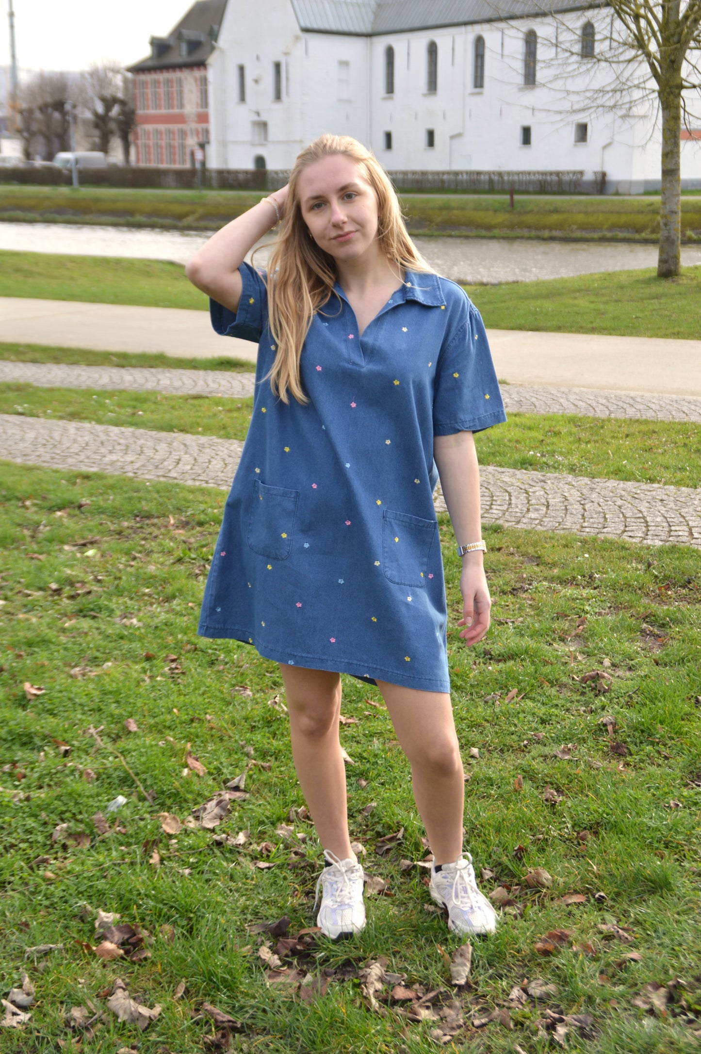 Jeanskleedje bloemetjes