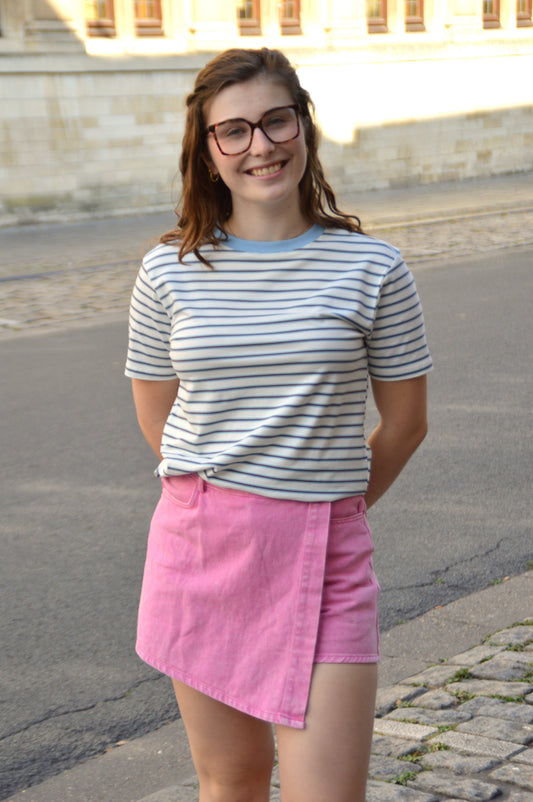T-shirt blauwe streepjes