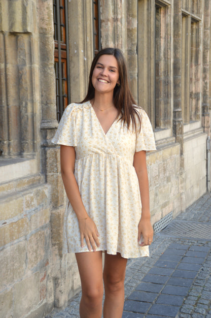 Kleedje gele bloemetjes