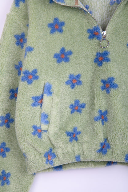 Lichtgroene trui bloemetjes