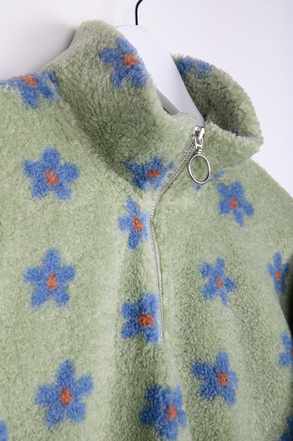 Lichtgroene trui bloemetjes