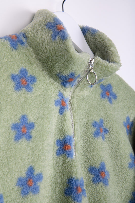 Lichtgroene trui bloemetjes